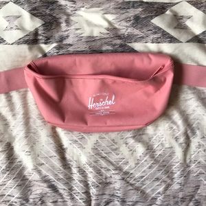 Herschel light pink fanny pack